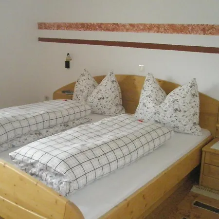 بنسيون أنديرلا